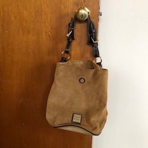 Dooney & bourse purse